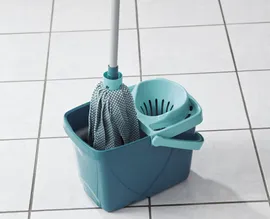Комплект CLASSIC MOP COMBI: ведро для мытья полов с насадкой для отжима + швабра-моп, пластик, Leifheit